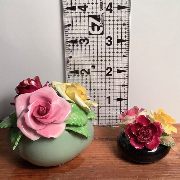 Antique bone china roses - Picture 3 of 6